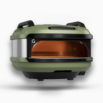 Gozney Tread Pizzaofen in Olivgrün mit Frontöffnung und Edelstahlseiten