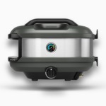 Rückansicht des Gozney Tread Pizzaofens in Schwarz mit Temperaturanzeige, Regler und Tragegriff