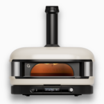 Gozney Dome XL Pizzaofen in Cremeweiß mit digitaler Temperaturanzeige