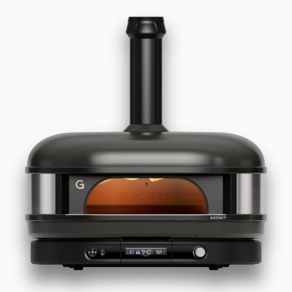 Gozney Dome XL Pizzaofen in Schwarz mit Sicht auf Brennraum und digitaler Temperaturanzeige